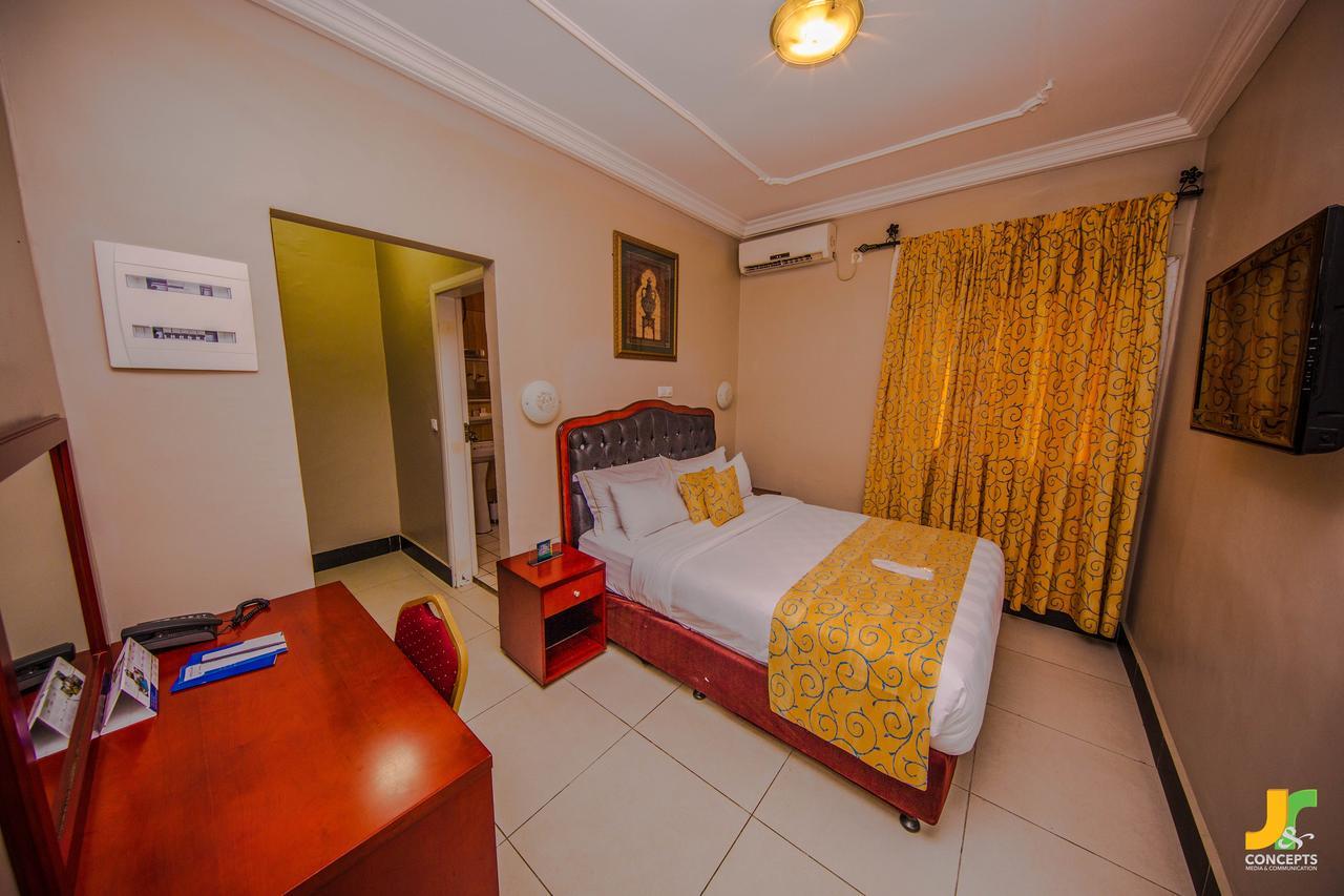 Hotel La Falaise Bonanjo Douala Dış mekan fotoğraf