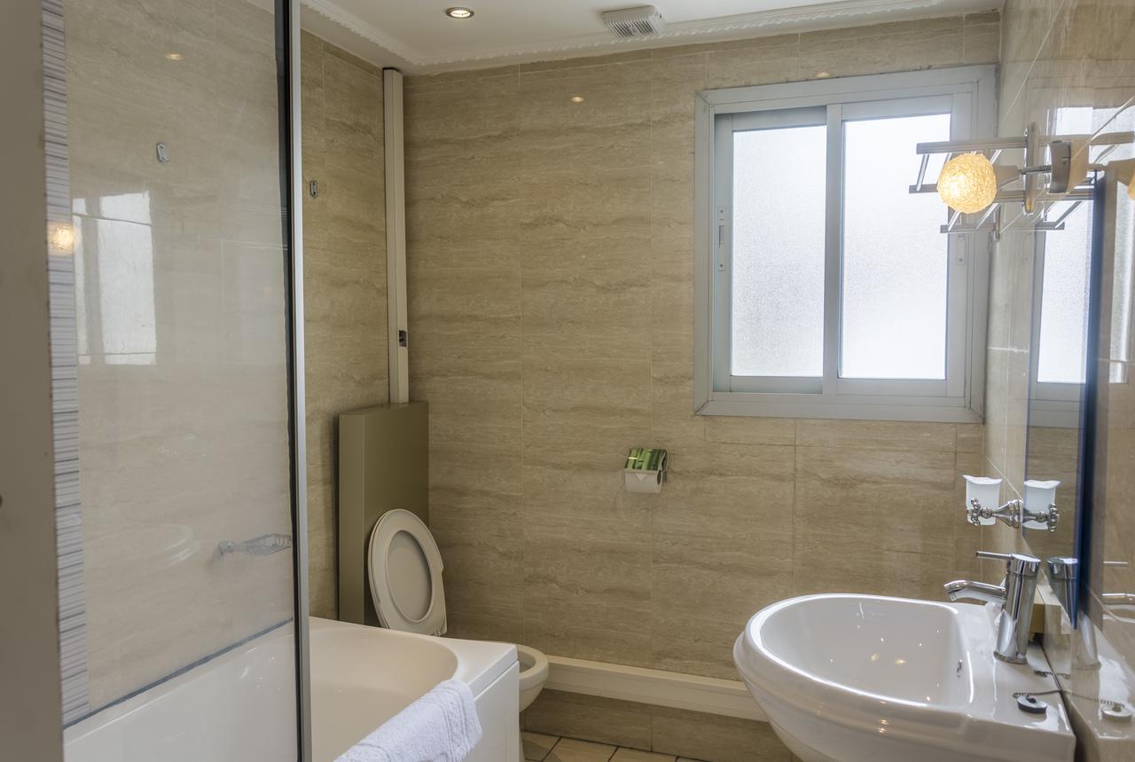 Hotel La Falaise Bonanjo Douala Dış mekan fotoğraf