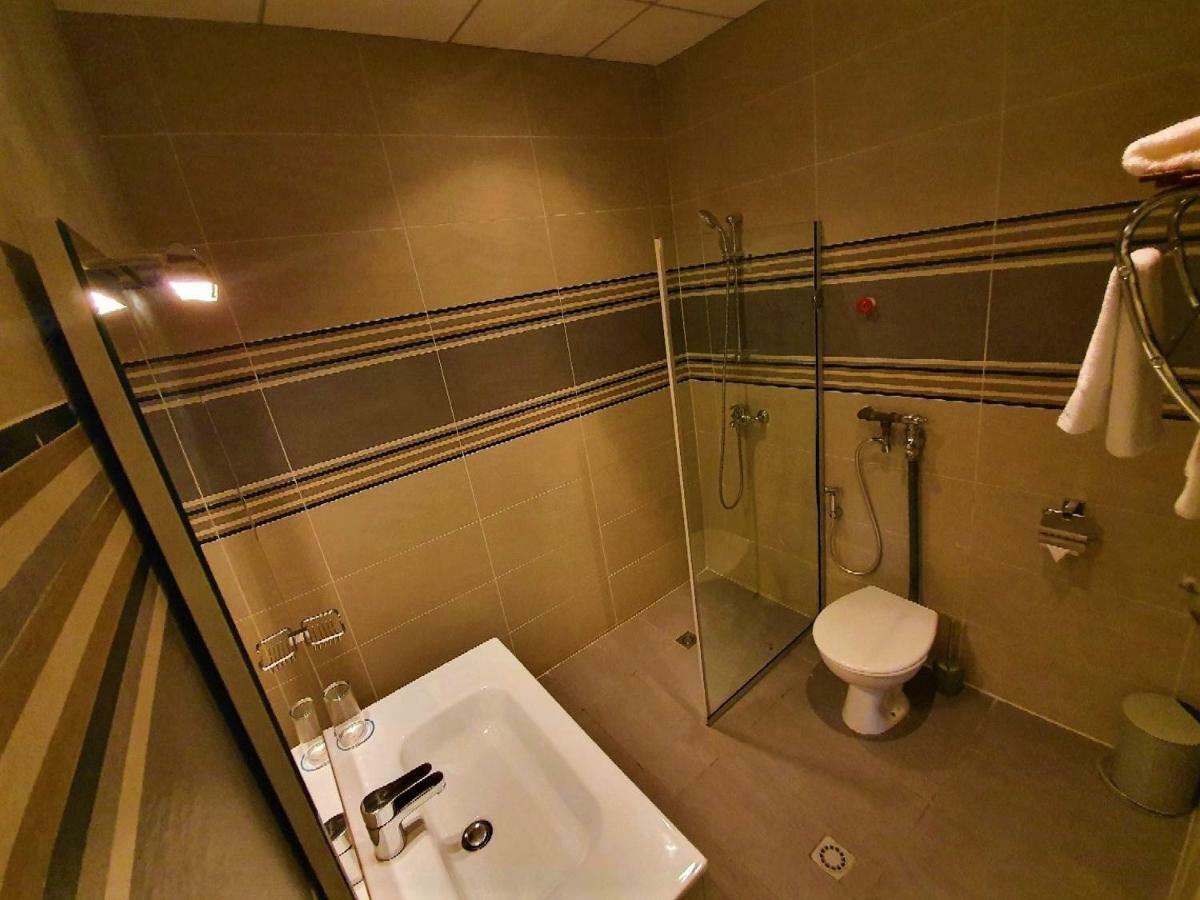 Hotel La Falaise Bonanjo Douala Dış mekan fotoğraf